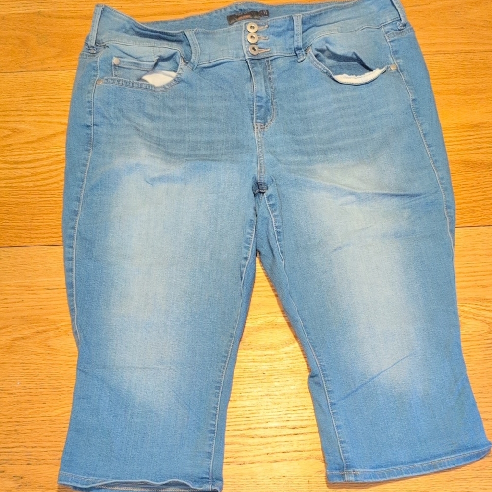 Torrid Light Blue Ankle & Cropped Jeans